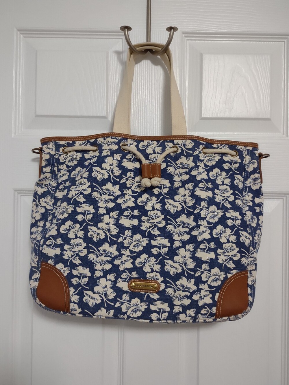 Liz Claiborne Canvas Tote